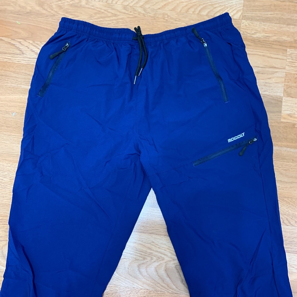 New with tag adjustable breathable mesh sports shorts